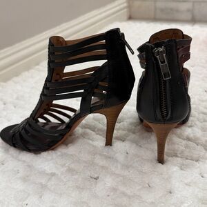 Coach 6 EUC vegan leather strappy black stiletto heels w box